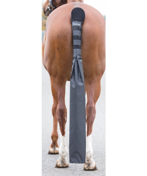Shires Tail Guard With Detachable Tail Bag