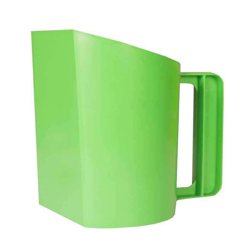 Horka Plastic Feed Scoop - Green