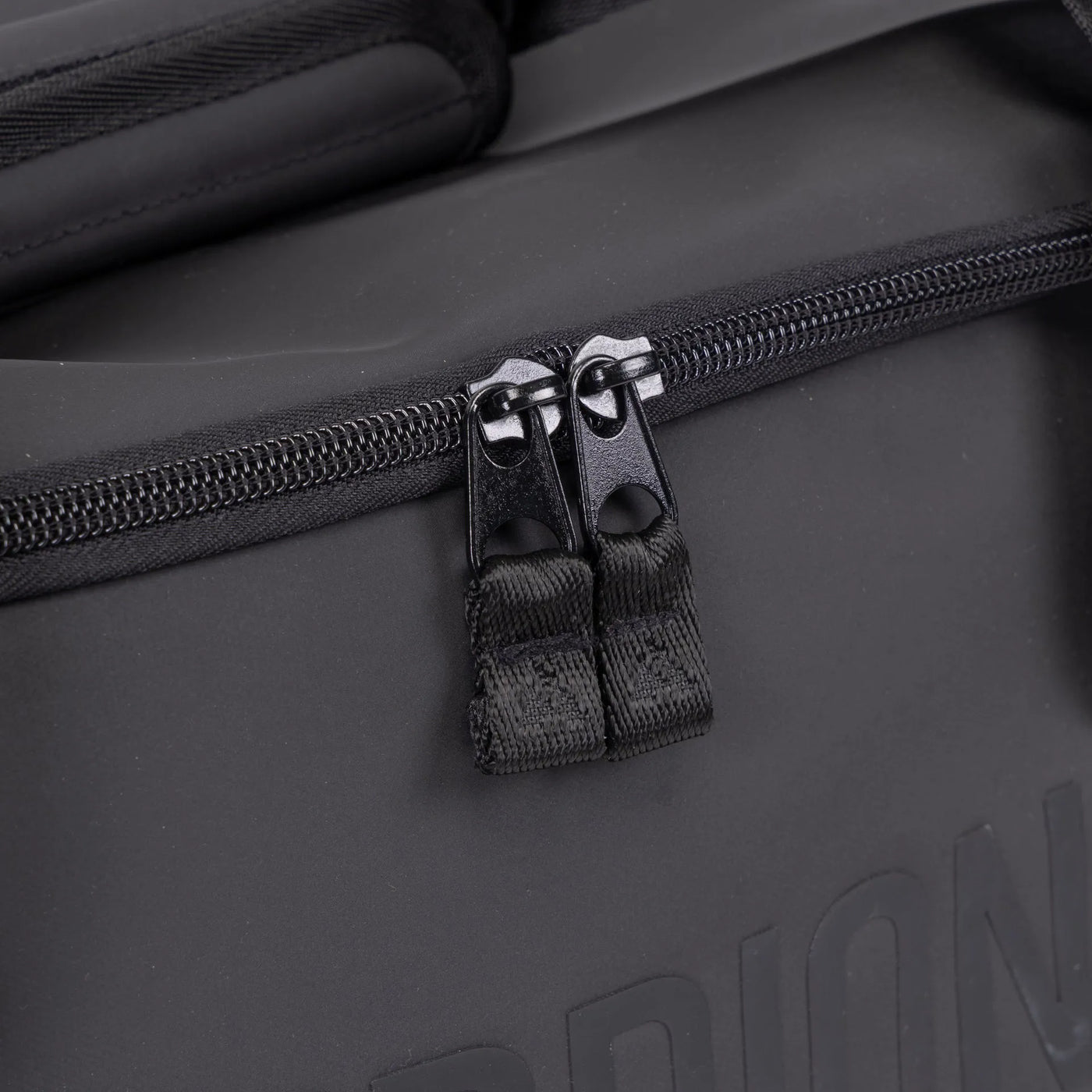 Shires Aubrion React Holdall - Black 10624